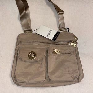 Baggallini Sydney crossbody bag